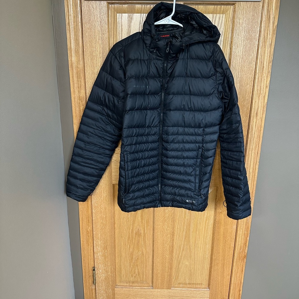 Mammut black Puffy Jacket size men’s medium.